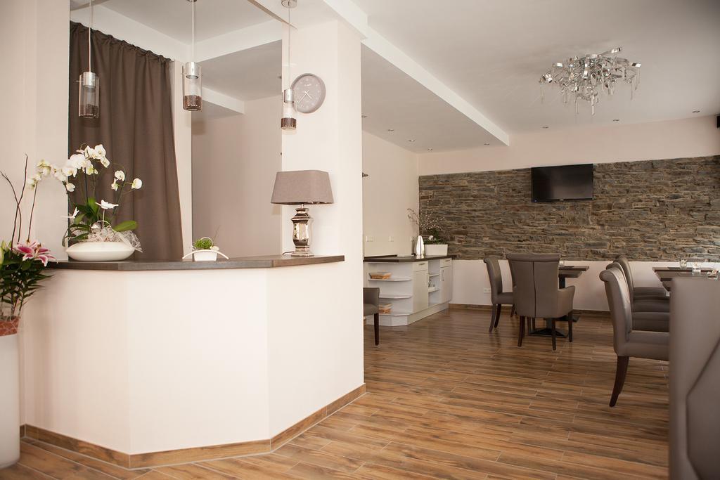 Hotel Ravene Cochem Exterior photo